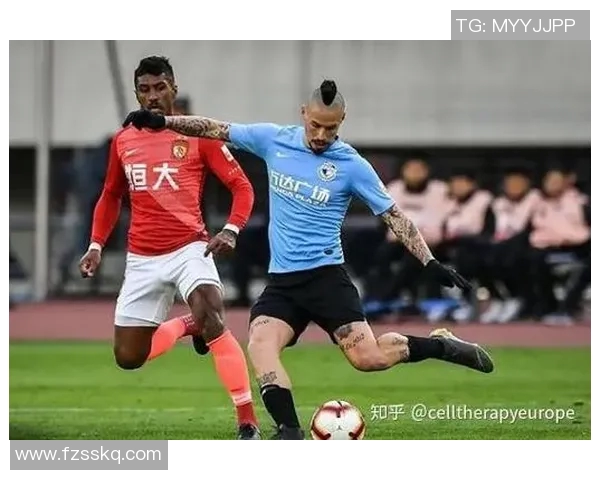 桑德尔足球明星的崛起与挑战：从草根到国际舞台的奋斗历程